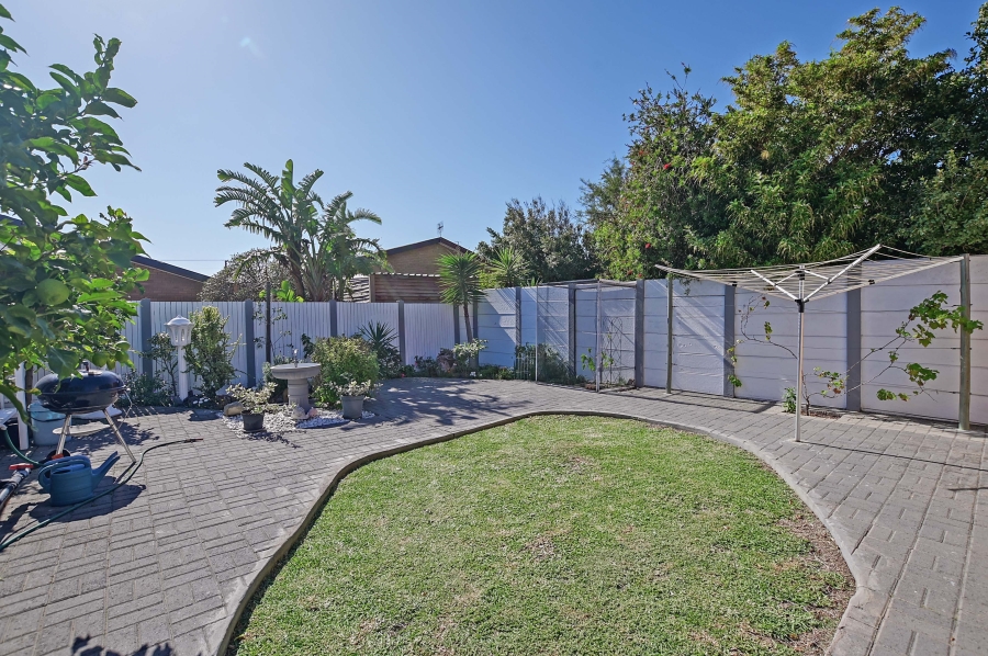 3 Bedroom Property for Sale in Table View Western Cape